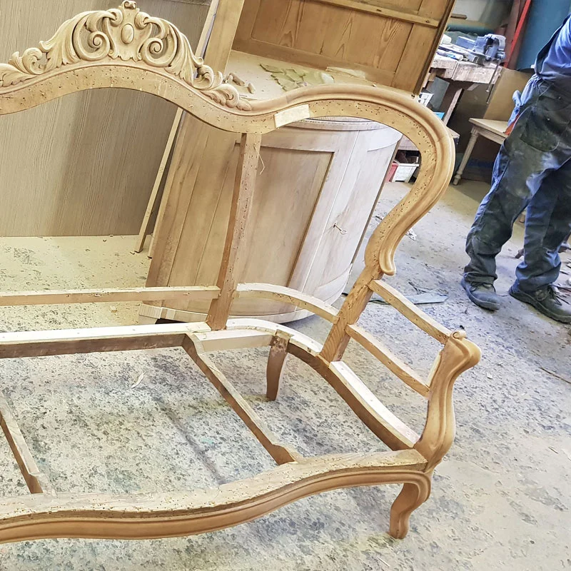 Holzgestell eines Biedermaier Sofas