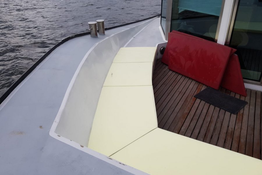 Sitz- und Rückenpolster für ein Boot
