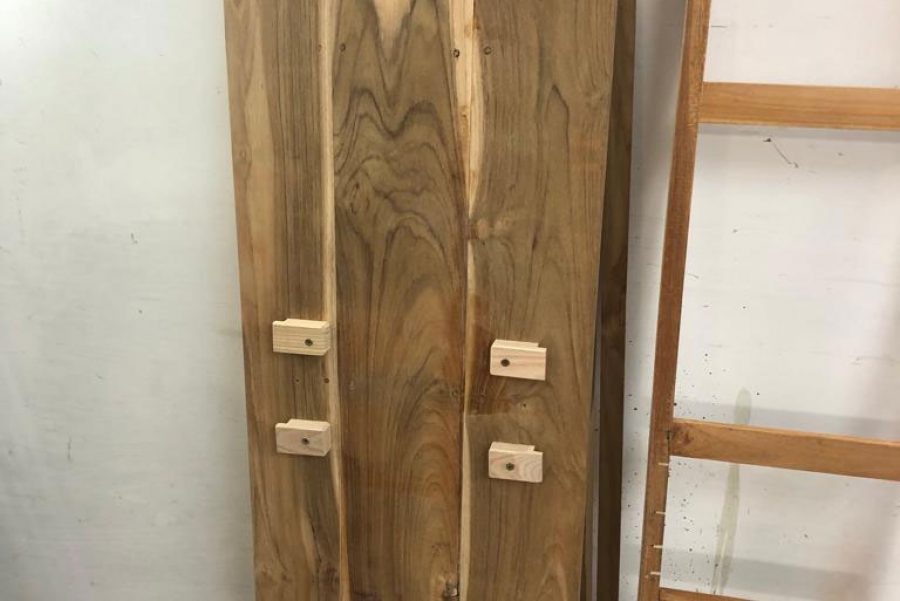 Restaurierung einer Holzkonsole