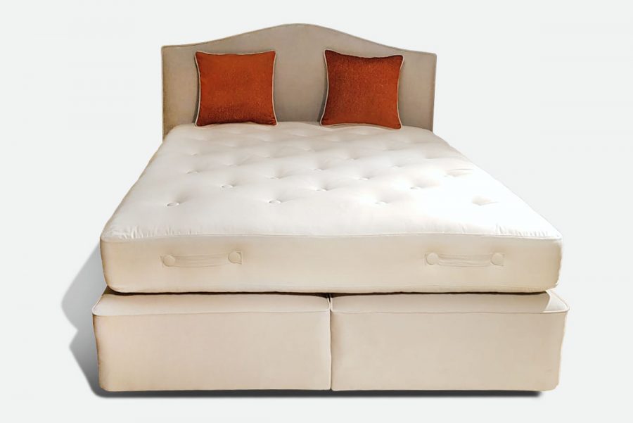 Maßmöbelbau eines Bettes mit Matratze