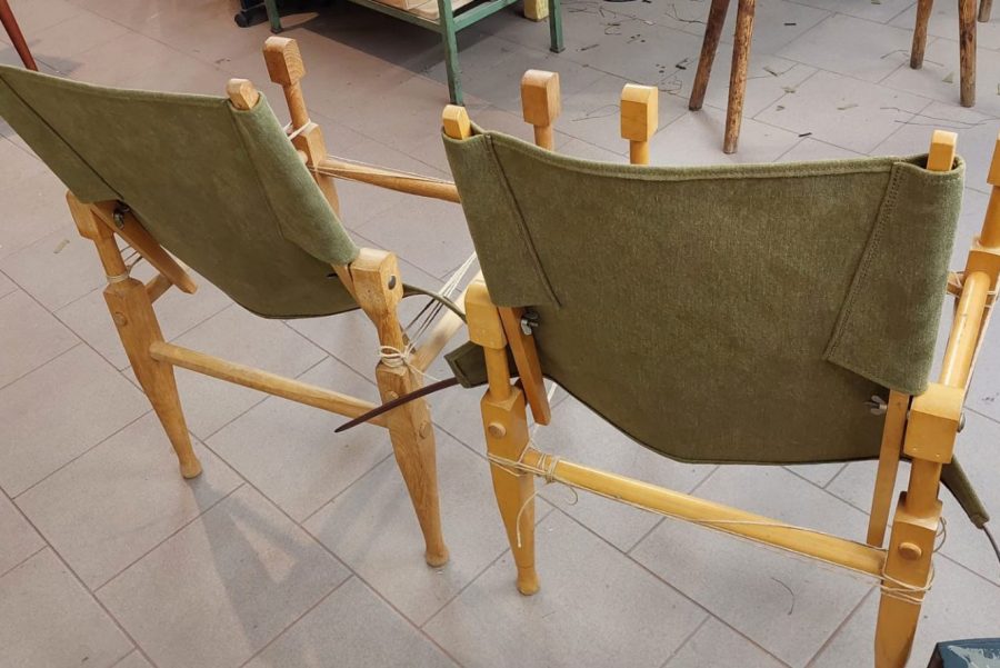 Lederaufarbeitung zweier Safari-Stühle