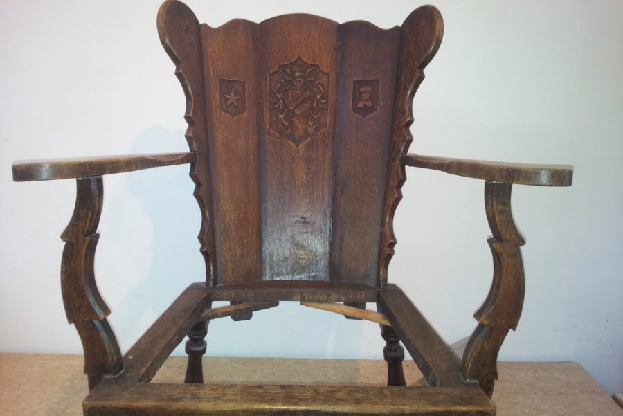 Restaurierung eines Portugiesischen Stuhls ca. 260 Jahre alt in Berlin